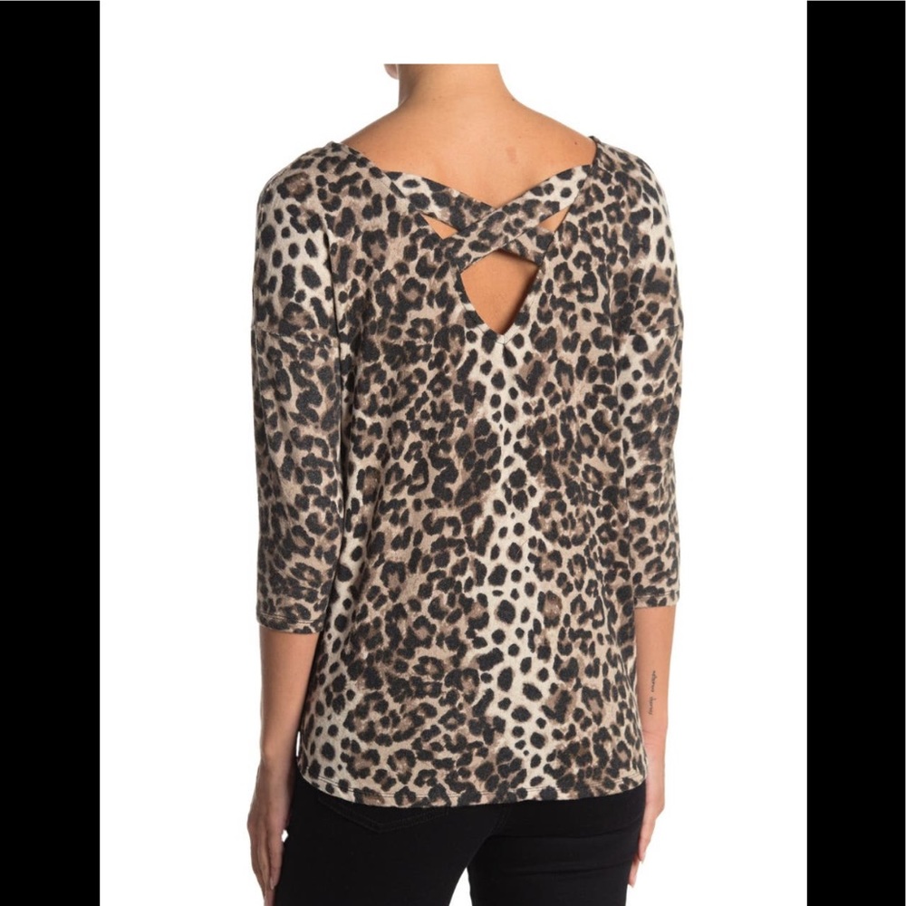 Bobeau
3/4 Sleeve Cross-Back Knit